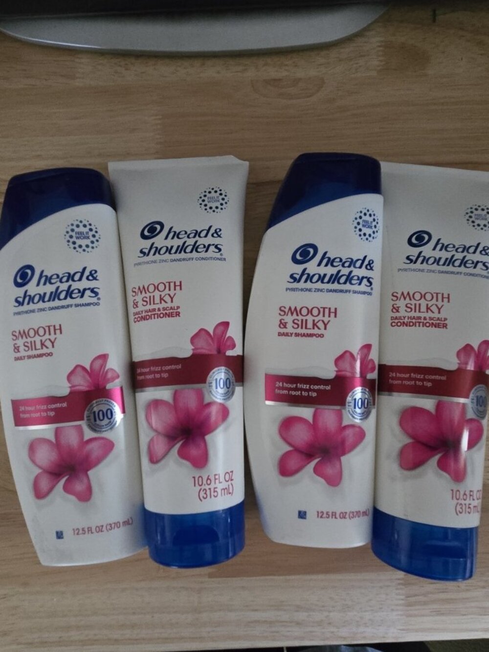 2 sets head & shoulders Smooth & Silky daily dandruff shampoo and conditioner
